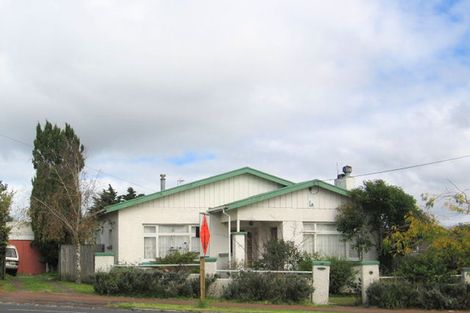Photo of property in 1/66 West Coast Road, Glen Eden, Auckland, 0602