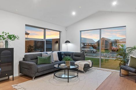 Photo of property in 32 Timara Crescent, Marshland, Christchurch, 8083