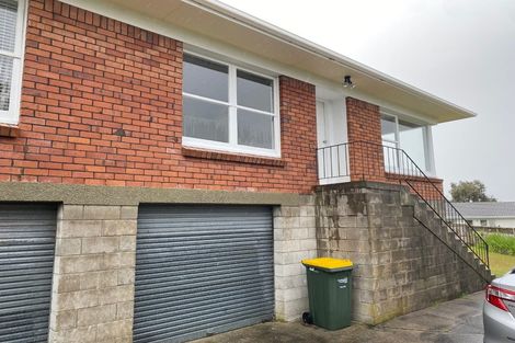 Photo of property in 28d Sunnynook Road, Sunnynook, Auckland, 0620
