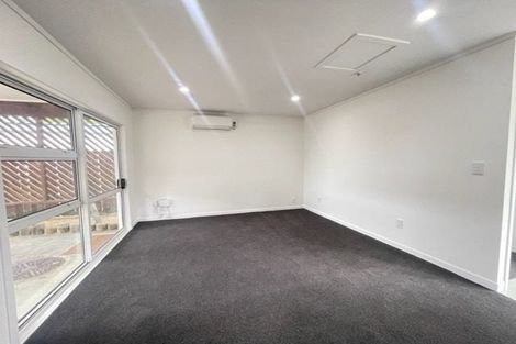 Photo of property in 77 Riverpark Crescent, Henderson, Auckland, 0610
