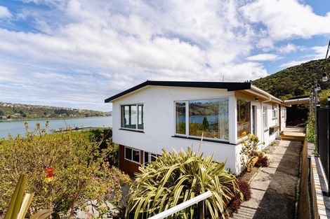 Photo of property in 41 Adderley Terrace, Ravensbourne, Dunedin, 9022