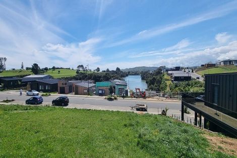 Photo of property in 25 Omahina Street, Raglan, 3225