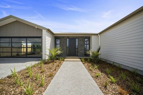 Photo of property in 1 Springwater Drive, Maewa, 4702