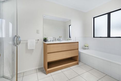 Photo of property in 98 Delamare Road, Pukete, Hamilton, 3200