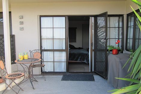 Photo of property in 76 Churchill Road, Cockle Bay, Auckland, 2014