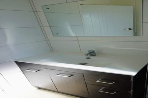 Photo of property in 18 Swiss Avenue, Gonville, Whanganui, 4501