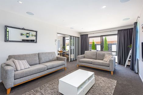 Photo of property in 9 Wakelin Place, Redwood, Christchurch, 8051