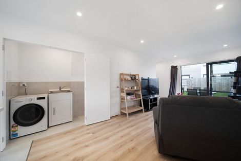 Photo of property in 15b Ventura Street, Mangere, Auckland, 2022