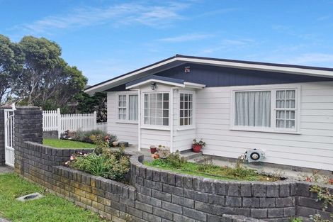 Photo of property in 24 Cypress Drive, Maungaraki, Lower Hutt, 5010