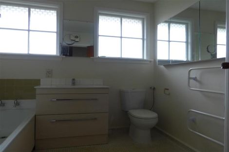 Photo of property in 7 Parkstone Avenue, Ilam, Christchurch, 8041