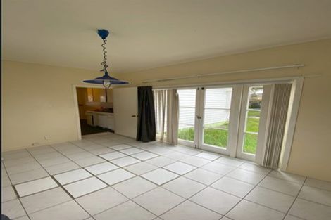 Photo of property in 1/3170 Great North Road, New Lynn, Auckland, 0600