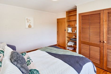 Photo of property in 16b Saint Edmund Crescent, Tawa, Wellington, 5028