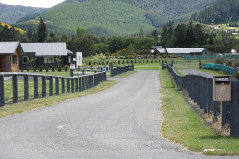 Photo of property in 10 Lochiel Drive, Hanmer Springs, 7334