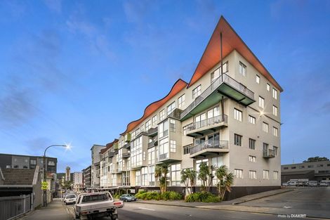 Photo of property in Qba Apartments, 3k/51 Webb Street, Mount Cook, Wellington, 6011