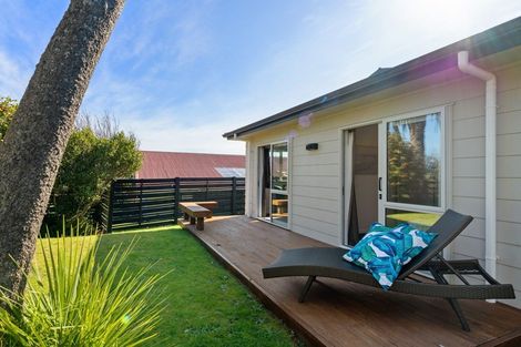 Photo of property in 16 Callender Terrace, Paraparaumu Beach, Paraparaumu, 5032