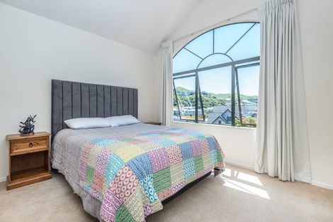Photo of property in 2 Ridley Green, Churton Park, Wellington, 6037
