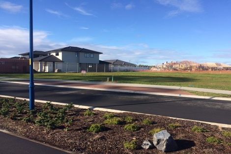 Photo of property in 41 Stace Hopper Drive, One Tree Point, 0118