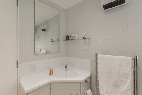 Photo of property in 75 Elizabeth Street, Waikanae, 5036