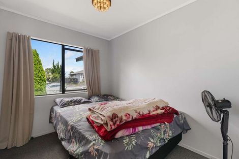Photo of property in 127 Maplesden Drive, Clendon Park, Auckland, 2103