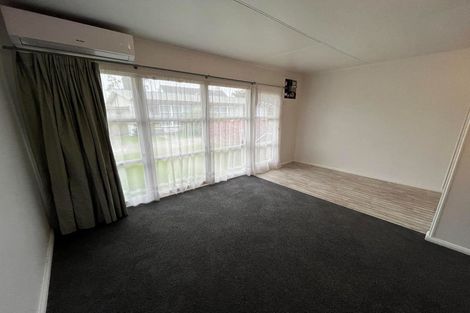 Photo of property in 8 Lowestoft Place, West End, Palmerston North, 4412