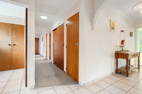 Photo of property in 65 Park Road, Carterton, 5713