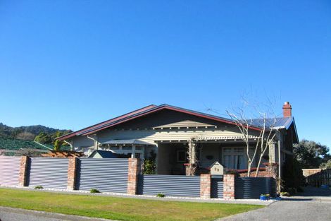Photo of property in 29 Palmerston Street, Greymouth, 7805