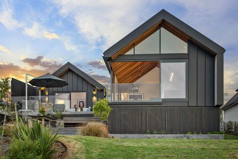 Photo of property in 50 Tiri Road, Manly, Whangaparaoa, 0930