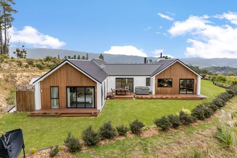 Photo of property in 49 Crest Road, Akatarawa, Upper Hutt, 5372