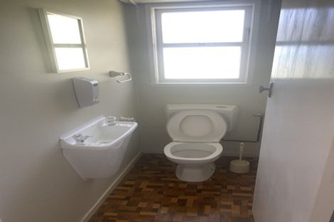 Photo of property in 19 Ramillies Place, Glenfield, Auckland, 0629