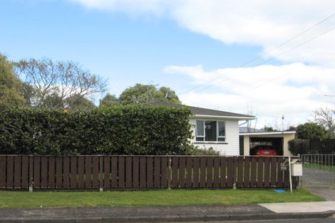 Photo of property in 4 Mountbatten Place, Papakura, 2110
