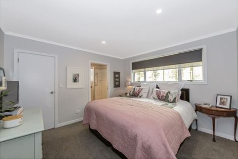 Photo of property in 5 Resolution Drive, Gulf Harbour, Whangaparaoa, 0930