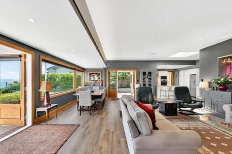 Photo of property in 135 Thompson Road, Bluff Hill, Napier, 4110