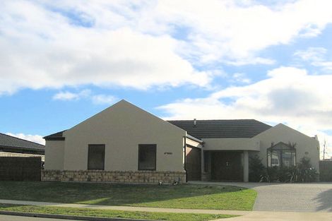 Photo of property in 176 Milne Drive, Paraparaumu, 5032