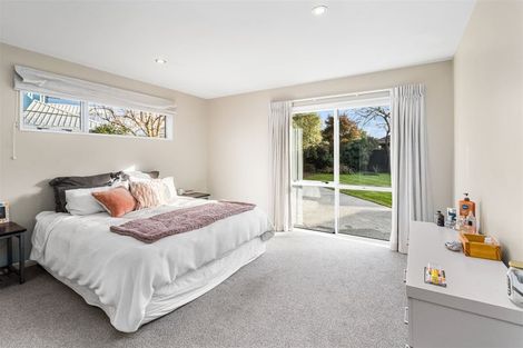 Photo of property in 7 Copperfield Close, Parklands, Christchurch, 8083