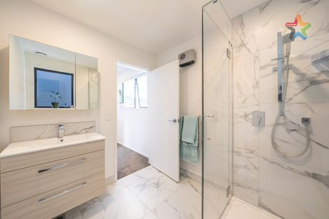 Photo of property in 2/10 Avery Grove, Boulcott, Lower Hutt, 5011