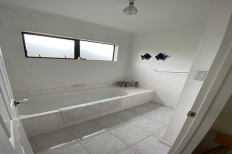 Photo of property in 34 St Annes Crescent, Wattle Downs, Auckland, 2103