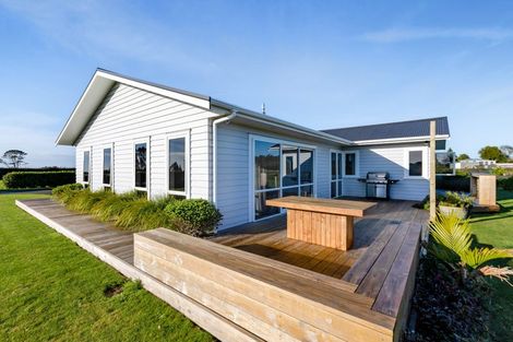 Photo of property in 159 Opunake Road, Stratford, 4391