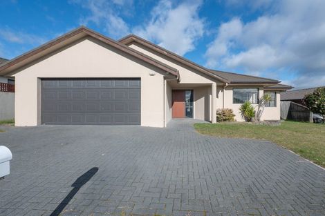 Photo of property in 4 Owhatiura Drive, Lynmore, Rotorua, 3010