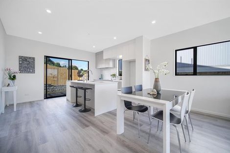 Photo of property in 56b Crestview Rise, Papakura, 2110