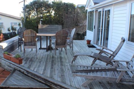 Photo of property in 6 Church Lane, Point Howard, Lower Hutt, 5013