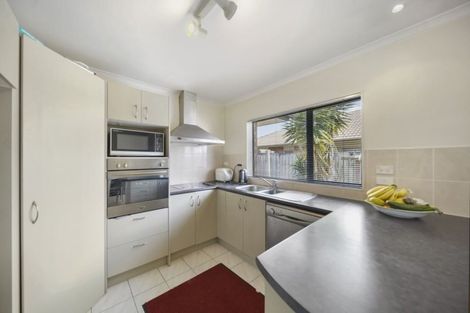 Photo of property in 8 Maadi Place, Papakura, 2110