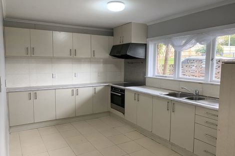 Photo of property in 9 Shoreham Street, Avondale, Auckland, 0600