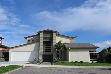 Photo of property in 5 Ainwick Road, Flat Bush, Auckland, 2016
