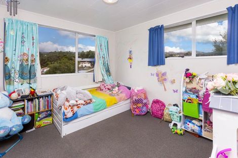 Photo of property in 23 Blueberry Grove, Timberlea, Upper Hutt, 5018