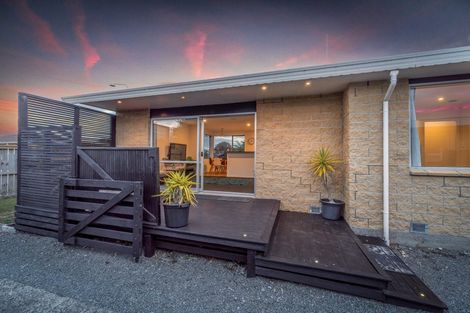 Photo of property in 11 Cowes Street, Avondale, Christchurch, 8061