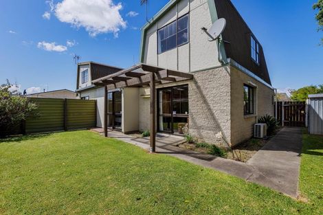 Photo of property in 23b Cecil Place, Cloverlea, Palmerston North, 4412