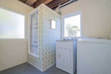 Photo of property in 50 Banks Street, Cooks Beach, Whitianga, 3591