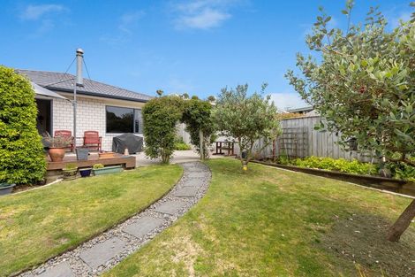 Photo of property in 14 Annandale Street, Lynmouth, New Plymouth, 4310