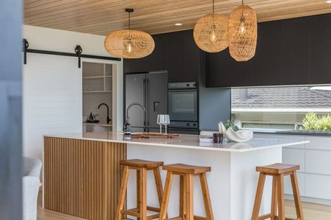 Photo of property in 11 Lauderdale Road, Papakowhai, Porirua, 5024