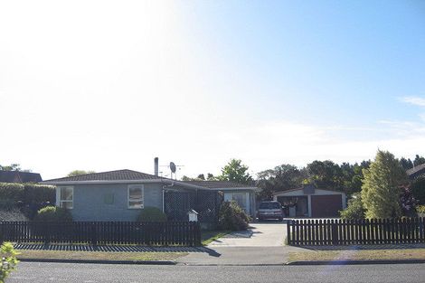 Photo of property in 37 Valecrest Avenue, Parklands, Christchurch, 8083
